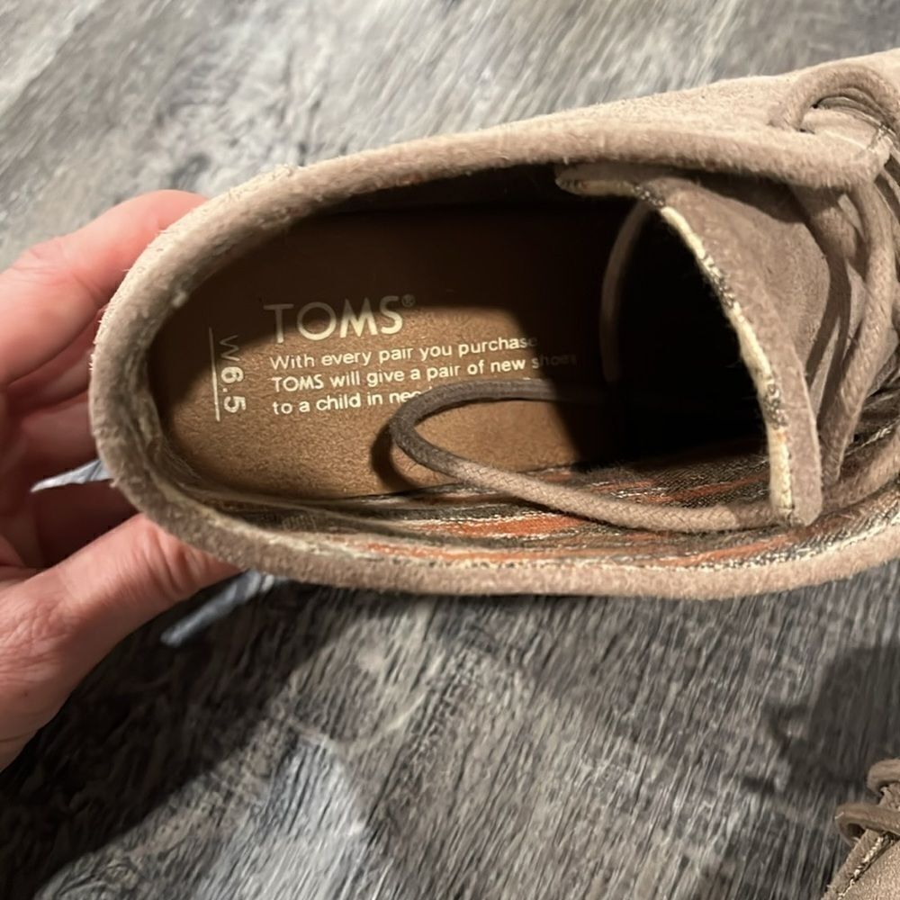 Tom’s bootie wedges beige - LIKE NEW - W6.5 - Picture 5 of 9